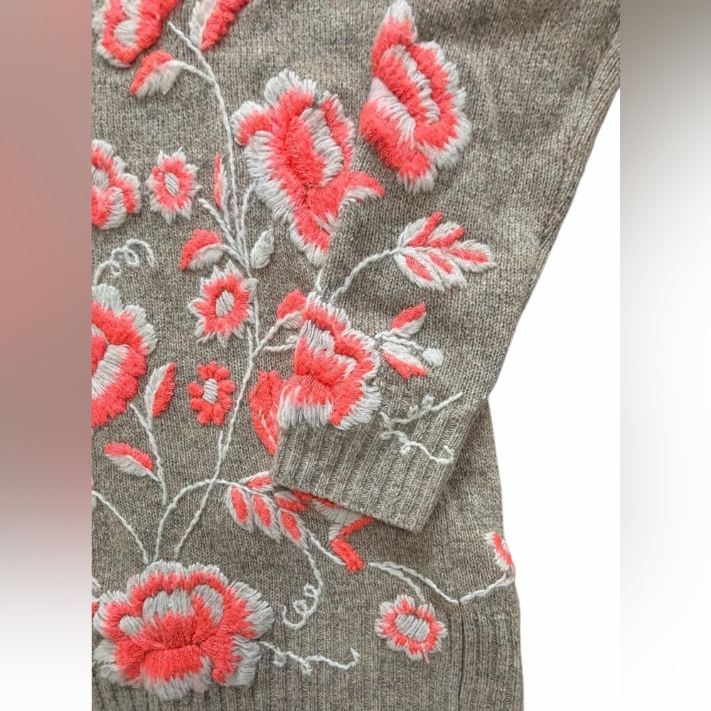 Anthropologie Sleeping on Snow Embroidered Ranunculus Tunic Sweater Size Small - Picture 4 of 9